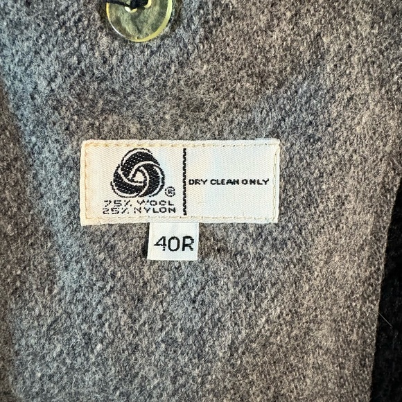 Vintage 1970’s Men's Gray Pea Coat with Faux Fur Collar - Picture 6 of 6